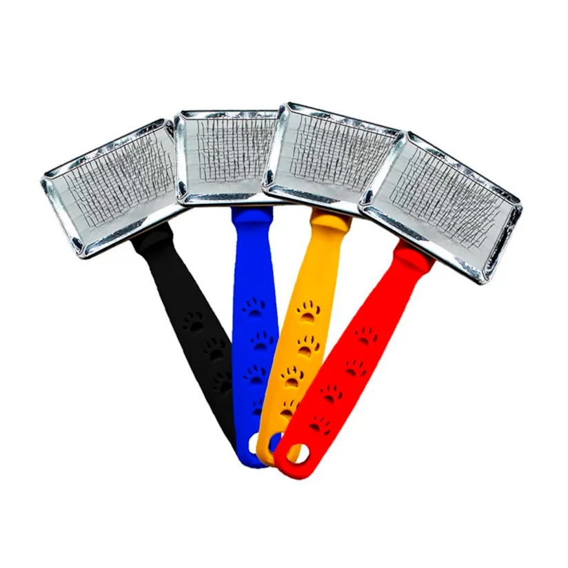 Rasqueadeira The Pets Cabo De Plastico Patinhas Nº2